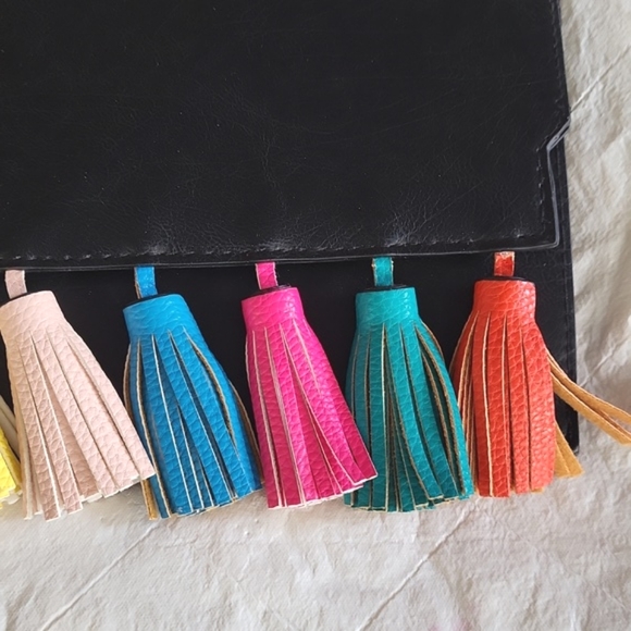 Ladies leather envelope purse, snap closure, zipper pocket inside, tassels - Picture 3 of 15